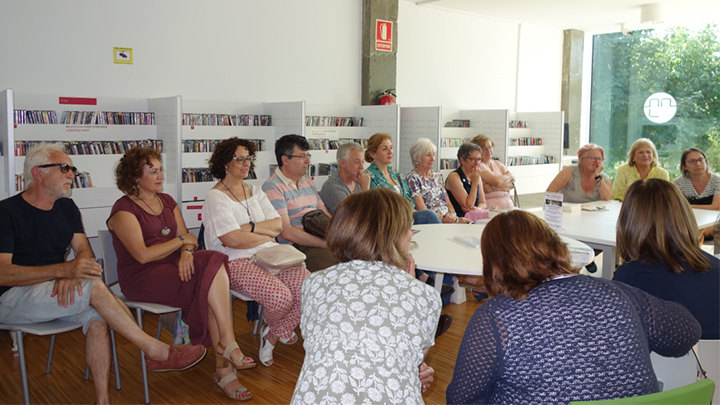 Club de lectura público adulto Biblioteca Pública Municipal Xosé Neira Vilas