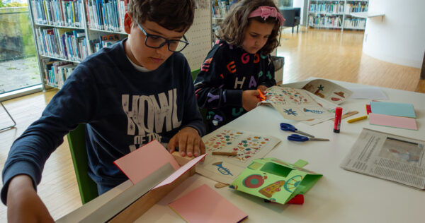 Obradoiro encadernación libro verán