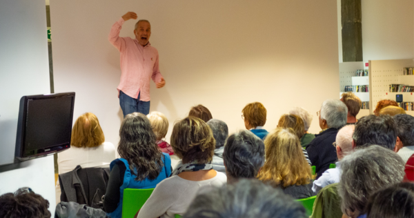 Avelino González Contos Dakí Biblioteca Pública Xosé Neira Vilas