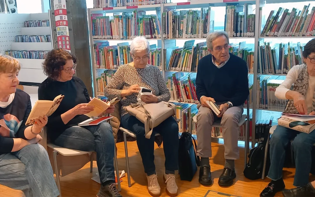 Día do Libro: Pasen i escoiten! Pasen i lean!